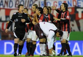 O penalti deu a vitória e a liderança ao Lanús