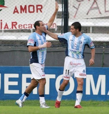 Gimnasia y Esgrima de Jujuy vence e mantém técnico