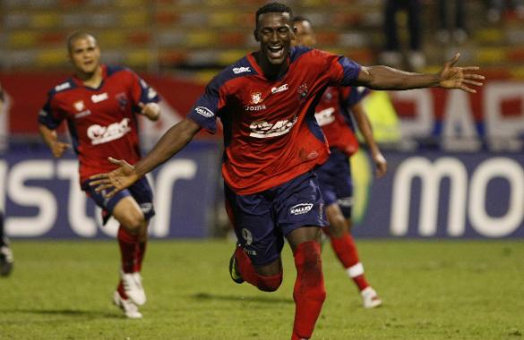 Jackson Martínez comemorando um dos 18 gols pelo Independiente Medellín