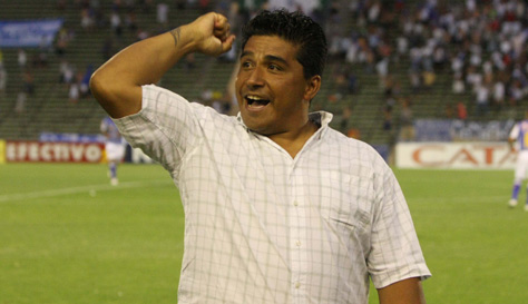 Godoy Cruz, de Turco Asad, pode assumir a liderança do Clausura