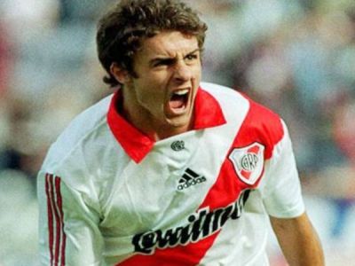 Pablo Aimar com a camiseta do River