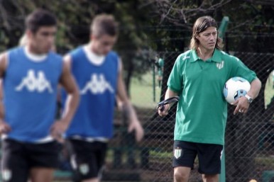 Almeyda chega ao Banfield para levá-lo de volta a primeira divisão