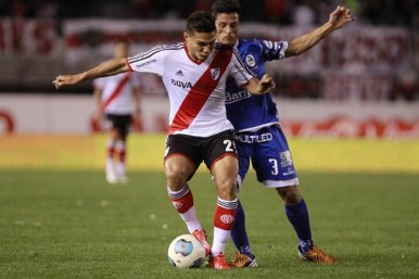 Téo jogou bem, mas não conseguiu marcar na vitória do River