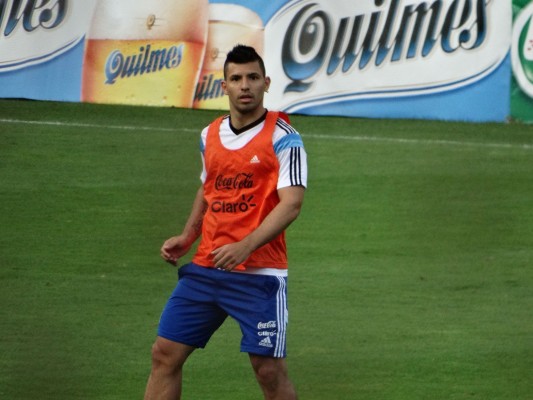 Agüero volta aos treinamentos na Cidade do Galo. Foto: Jeremias Wernek