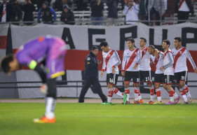 River venceu com autoridade e chegou à liderança do Transición