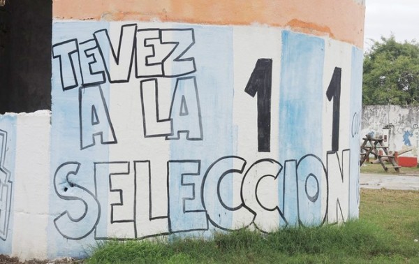 A então confirmada ausência de Tévez ma Copa 2014 era sentida pelos moradores do Forte Apache em Buenos Aires. Foto: Cahê Mota - Globoesporte