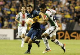 Calleri lutou muito e marcou um dos gols da vitória xeneize