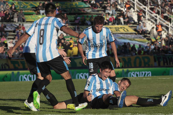 fotos-Aldosivi-Racing_OLEIMA20150531_0154_14