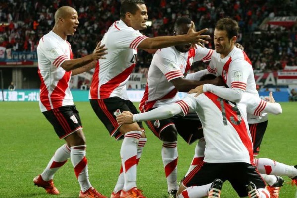 River-festeja-gol-Alario_OLEIMA20151216_0097_28