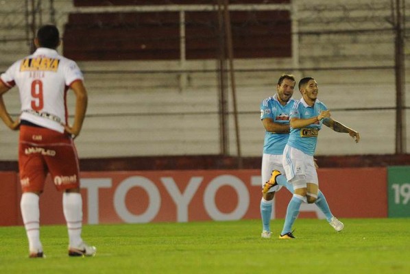 fotos-Huracan-Sporting-Cristal-Telam_OLEIMA20160405_0227_28