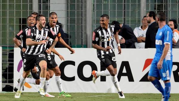 Lucas-Pratto-Belo-Horizonte-AP_CLAIMA20160504_0424_28