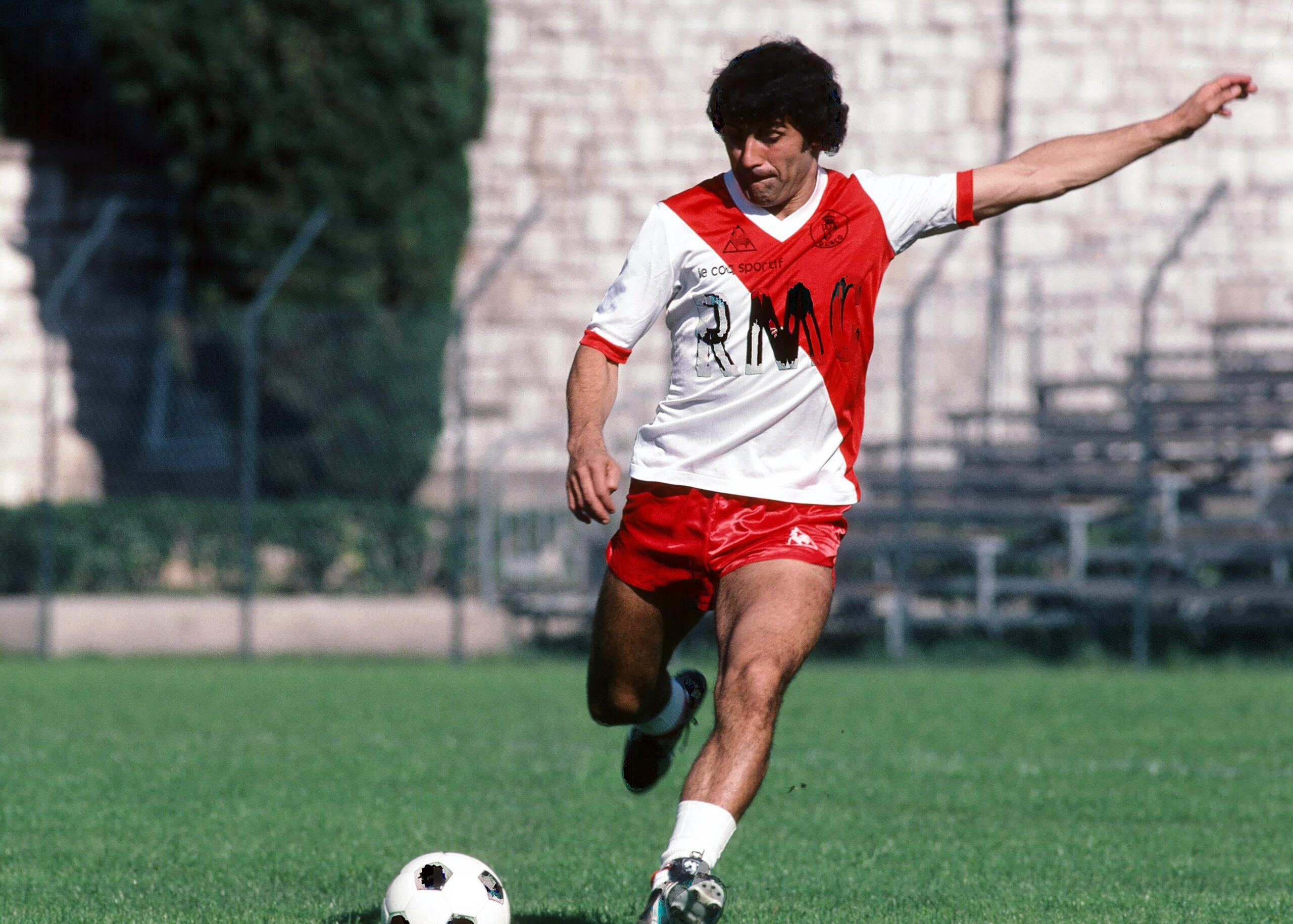 Delio Onnis: o argentino que é maior artilheiro da França