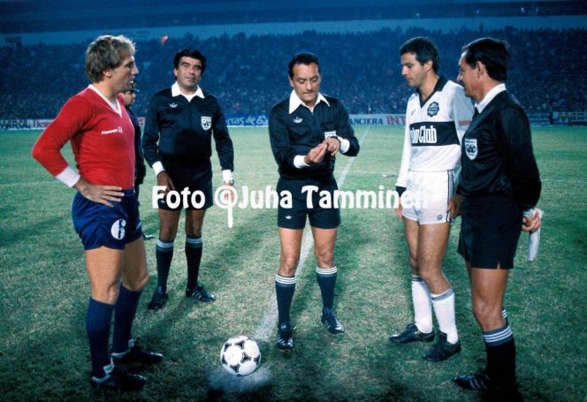 1983 Jorge Burruchaga, Enzo Trossero, Enrique Bochini - Copa Libertadores  de America