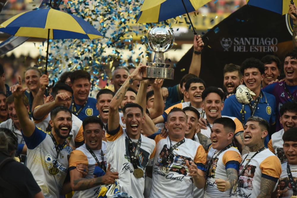 Rosario Central é campeão da Supercopa Internacional em decisão marcada por escândalo de arbitragem